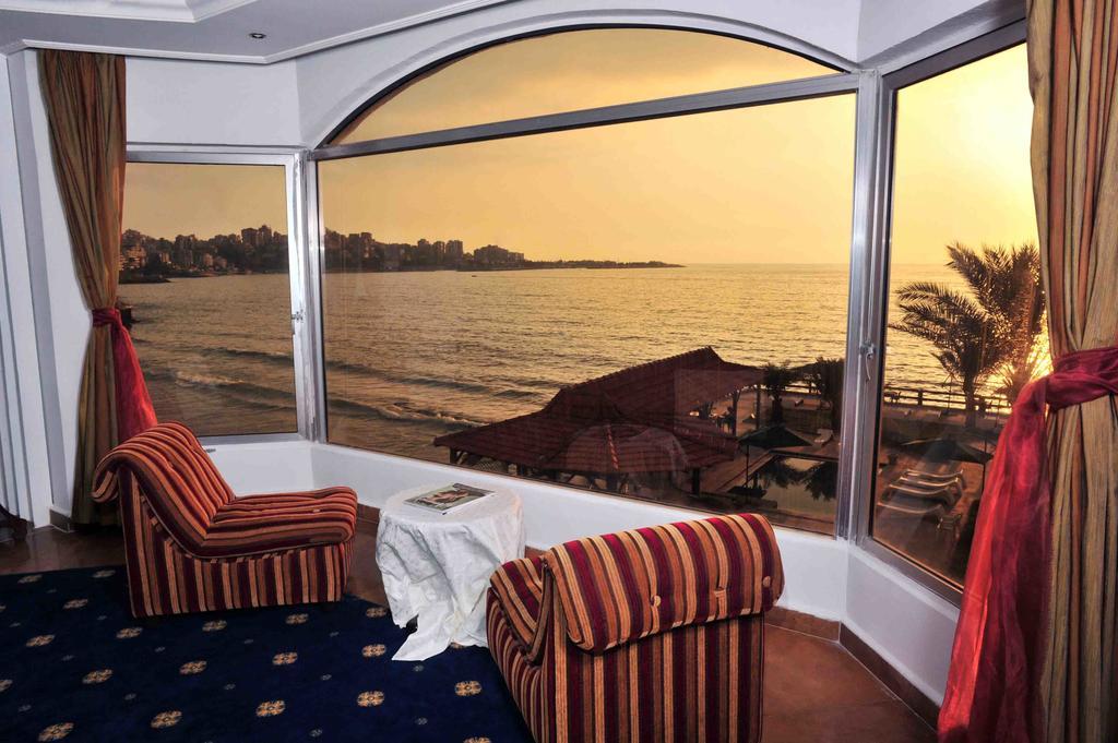 Arcada Marina Hotel Jounieh Zimmer foto